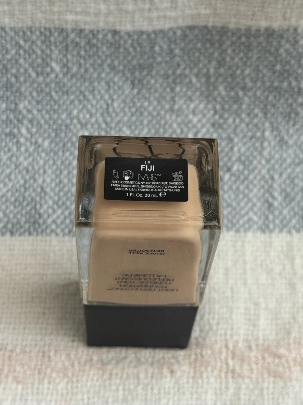 NARS Sheer Glow Foundation - Fiji